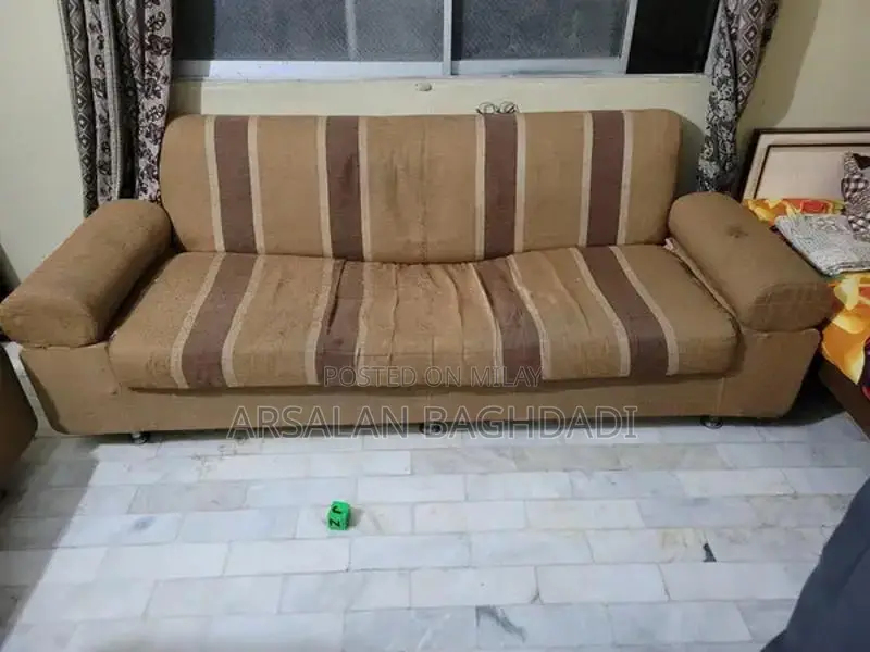 5-Seater Comfortable Sofa - 2+3 Seating Configuration
