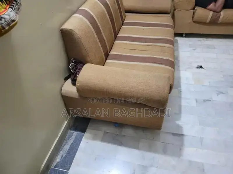 5-Seater Comfortable Sofa - 2+3 Seating Configuration