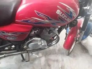 Suzuki 150 SE Motorcycle 2020 Model Low Mileage