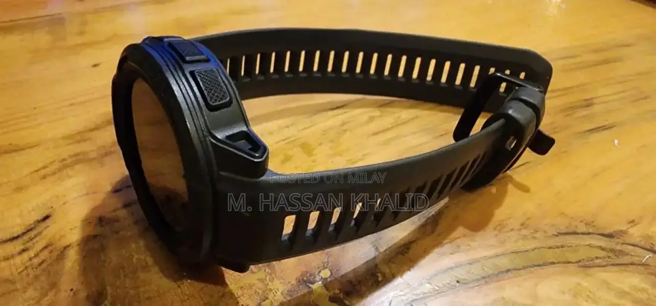 Garmin Instinct 2 Rugged GPS Smartwatch with Multi-Sport Tracking