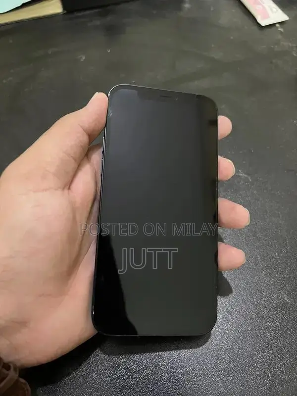 Apple iPhone 12 64GB Smartphone - Excellent Condition