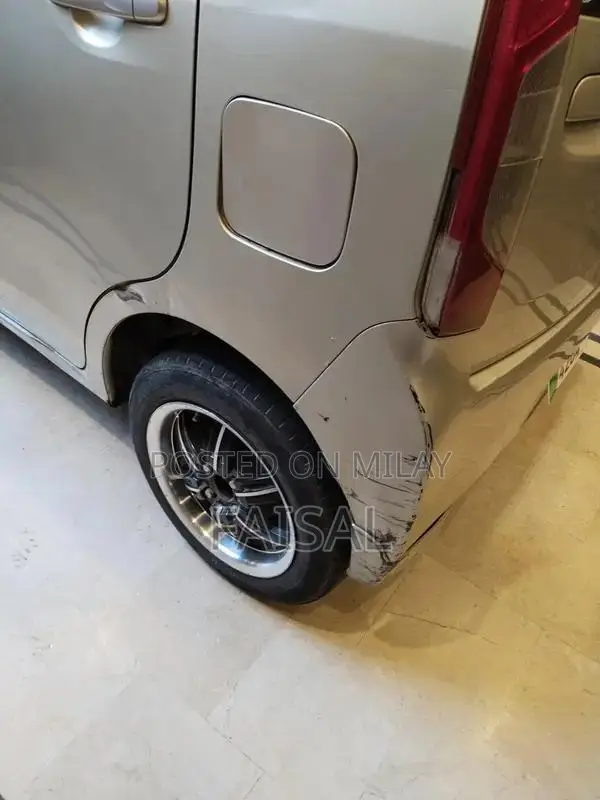 Used Vehicle with 13/16 Specification