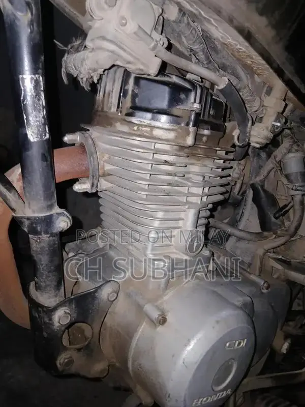 Honda 125cc Motorcycle - Red Color, Excellent Condition