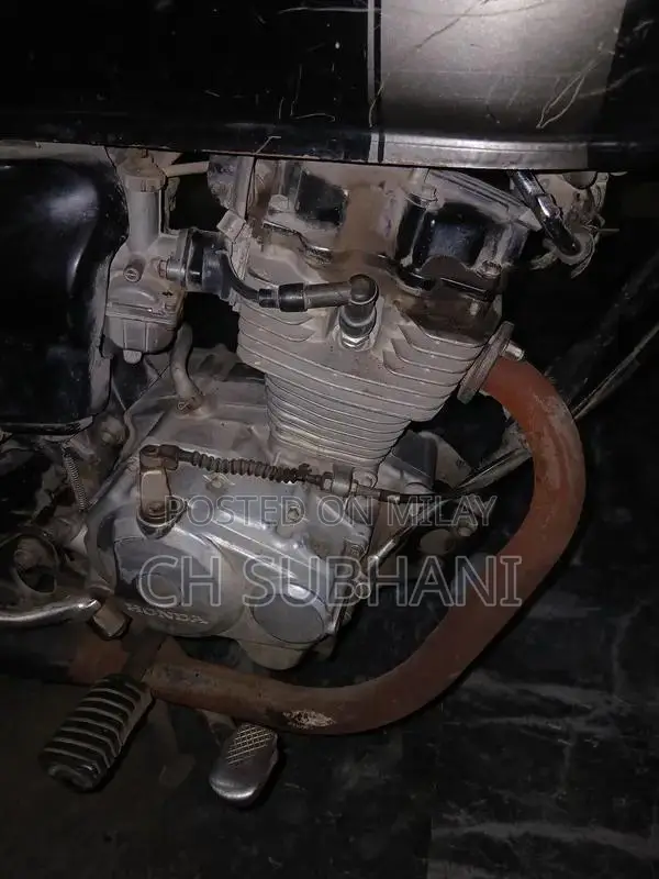 Honda 125cc Motorcycle - Red Color, Excellent Condition