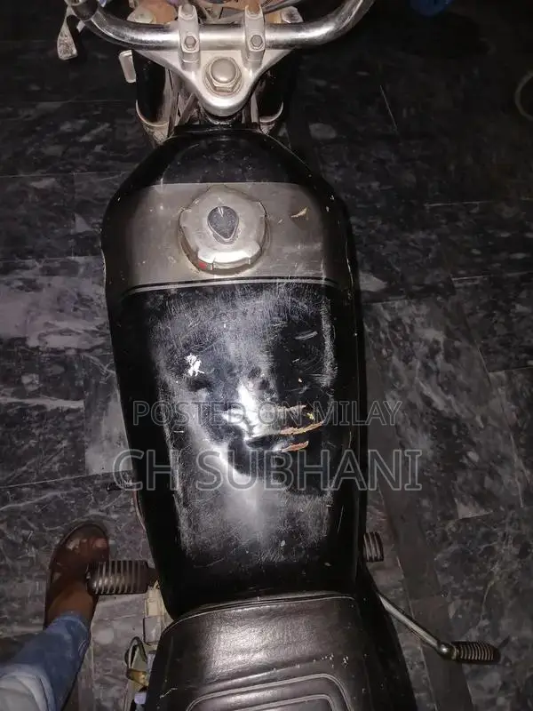 Honda 125cc Motorcycle - Red Color, Excellent Condition