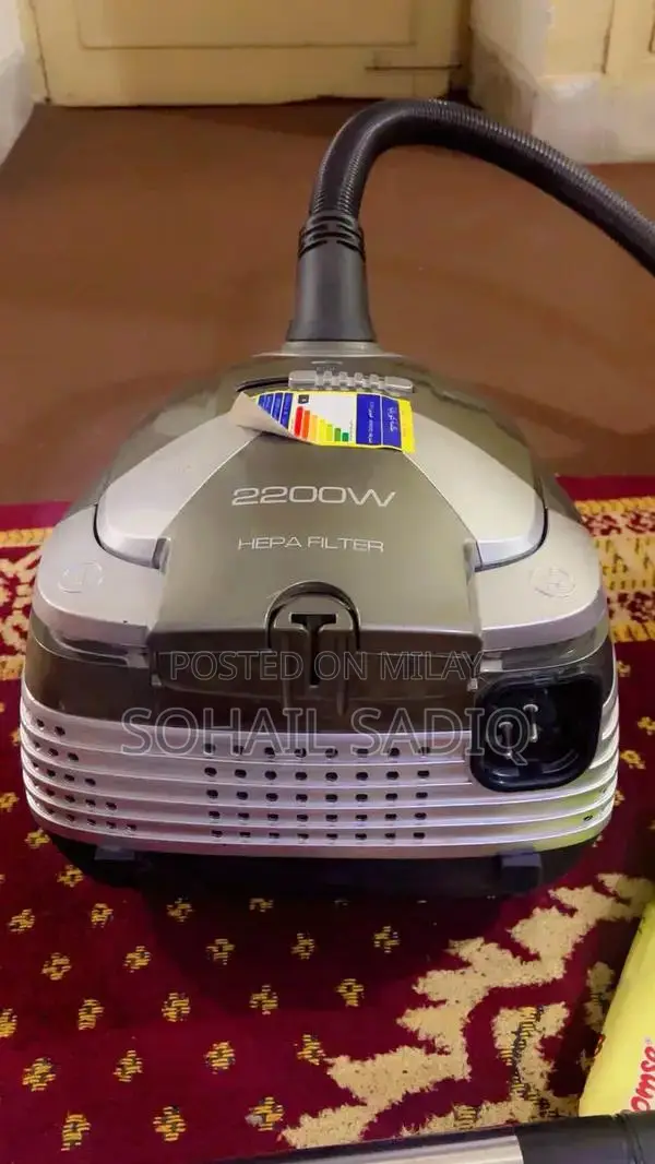 Kenwood Vacuum Cleaner - Clean and Functional