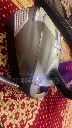 Kenwood Vacuum Cleaner - Clean and Functional