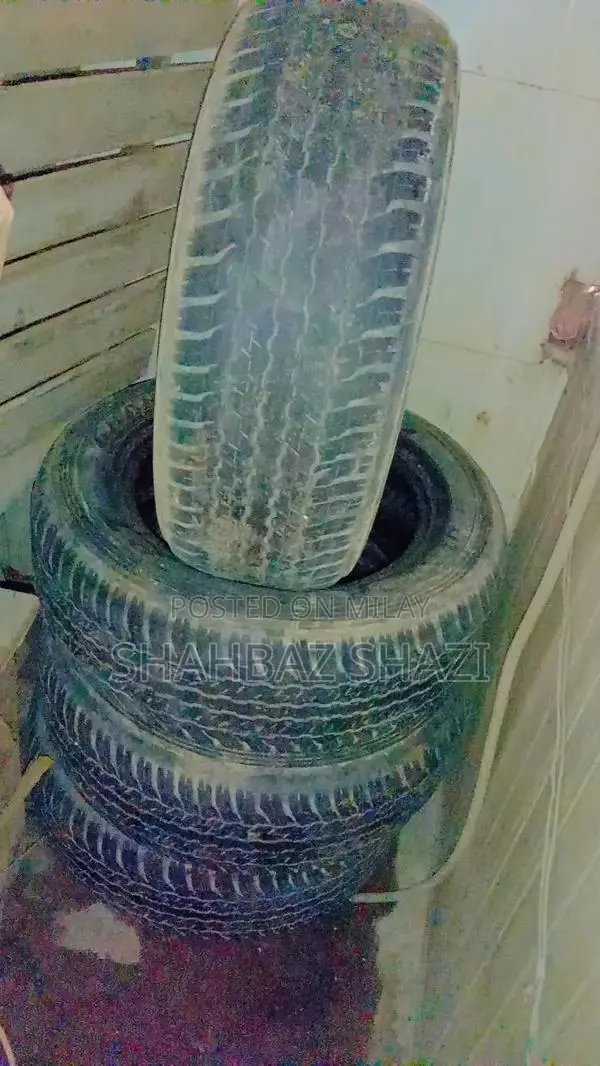 Dunlop 265/60 R18 Tubeless All-Season Tire