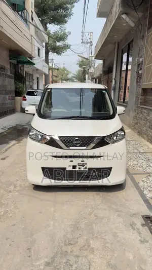 Photo - Nissan Dayz 2023 Fresh Import Compact Hatchback