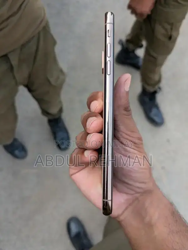 Premium Smartphone Excellent Condition Low Battery Usage