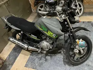 Yamaha YBR 125G Green Motorcycle - Excellent Condition