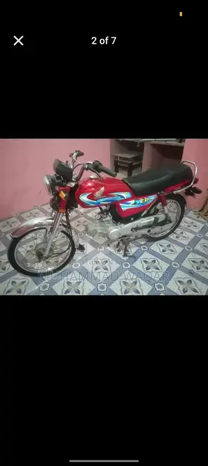 Honda CD-70 Motorcycle - 2024 Model Lightweight Commuter