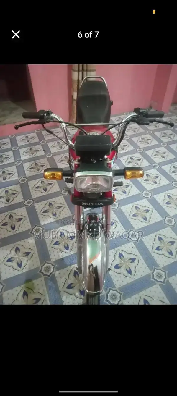 Honda CD-70 Motorcycle - 2024 Model Lightweight Commuter