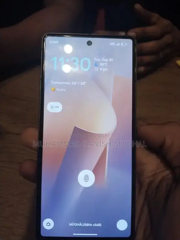 Pixel 7 Smartphone Premium Compact High-Performance Device