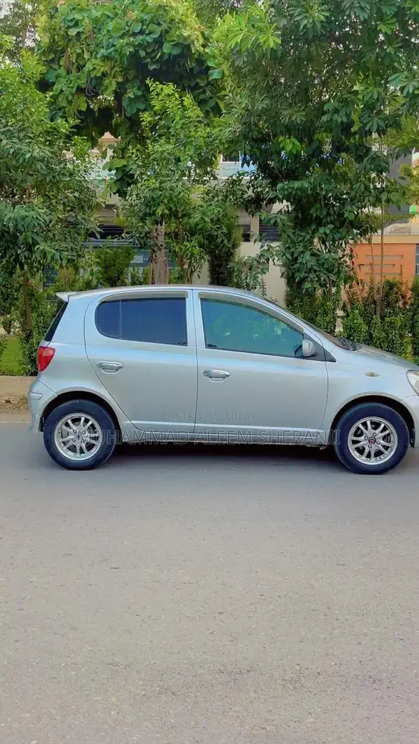 Toyata Vitz 2002 Model