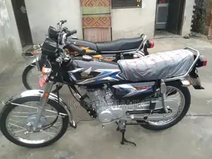 Photo - Honda 125cc Motorcycle - Brand New Single Cylinder Bike