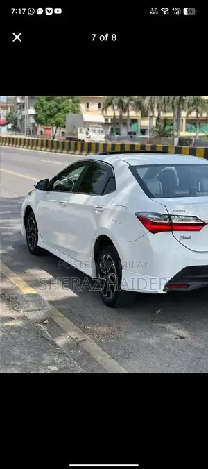 Photo - Toyota Corolla Altis Grande Black Sedan