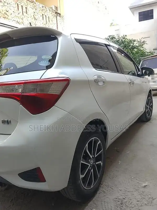 Toyota Vitz 2018 – Registered 2024 – White