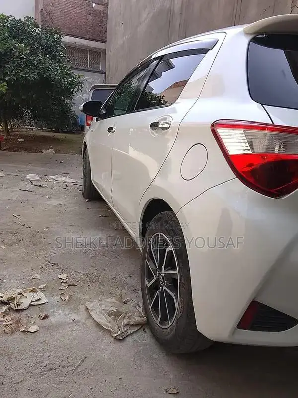 Toyota Vitz 2018 – Registered 2024 – White
