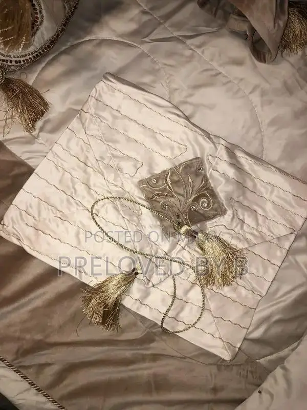 Luxury Bridal Bed Set with Multiple Decorative Pillows