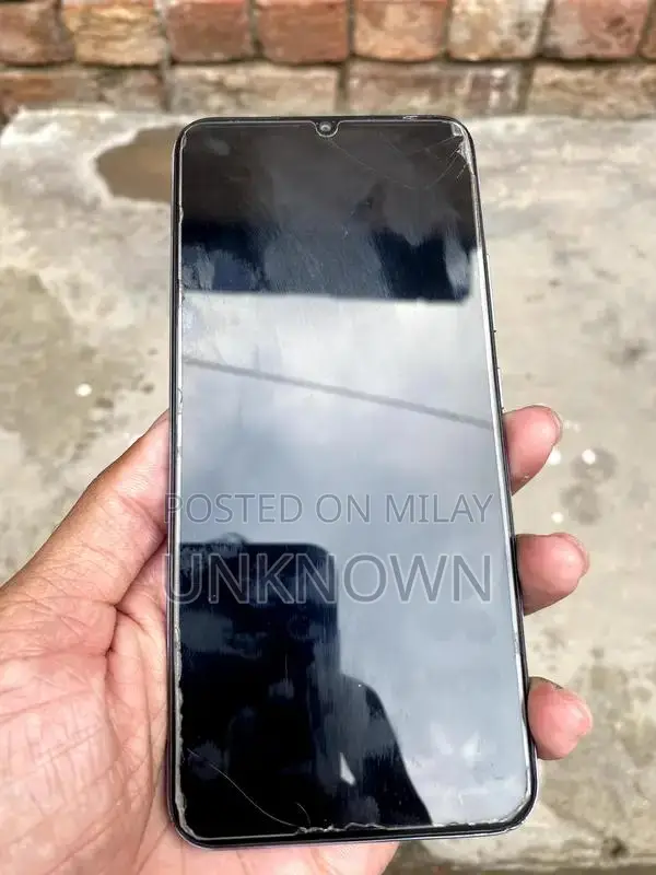 Realme Smartphone with 128GB Storage and Original Packaging