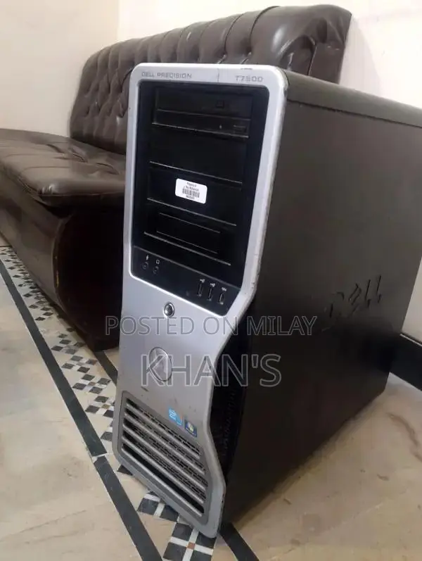 Gaming PC with monitor details mentioned