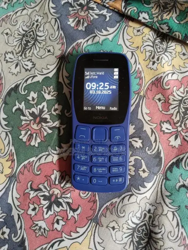 Compact Nokia Mobile Phone with Basic Connectivity