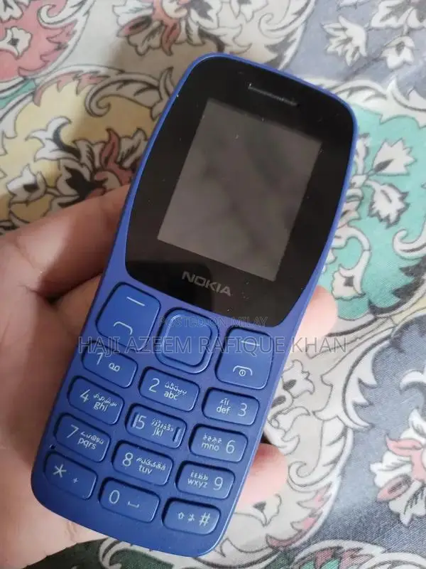 Compact Nokia Mobile Phone with Basic Connectivity