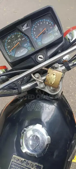 Honda 125cc Motorcycle - Performance-Oriented Compact Bike