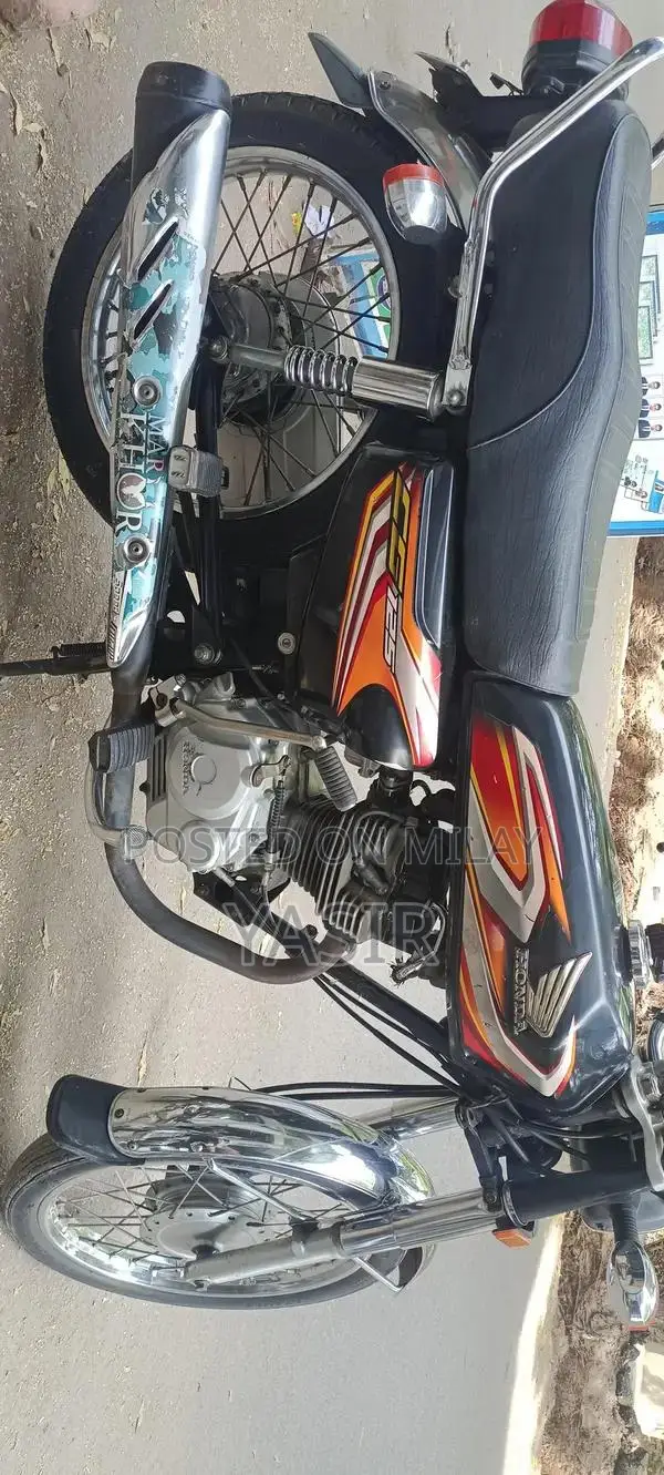 Honda 125cc Motorcycle - Performance-Oriented Compact Bike