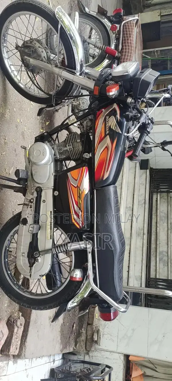 Honda 125cc Motorcycle - Performance-Oriented Compact Bike