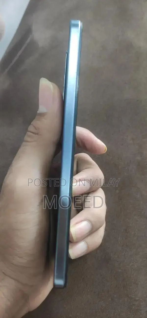 Vivo V27E 8/256 complete box charger