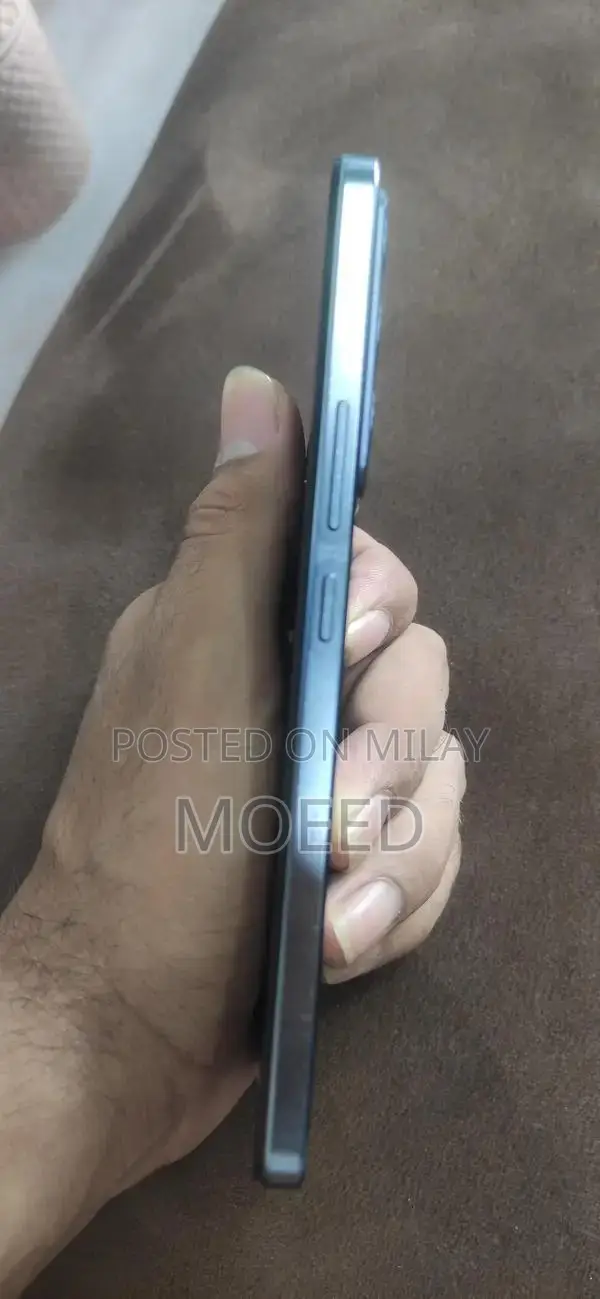 Vivo V27E 8/256 complete box charger