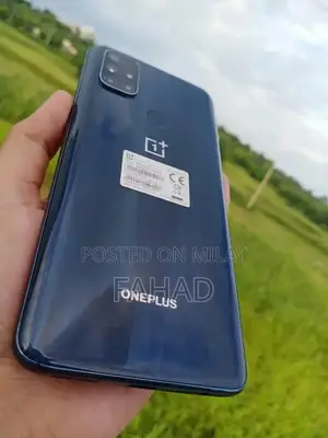 Photo - Nord 10 5G Smartphone - 6GB RAM, 128GB Storage, Minor Glass Crack