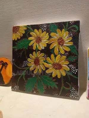 Handmade Canvas Painting - Artistic Wall Decor for Art Enthusiasts