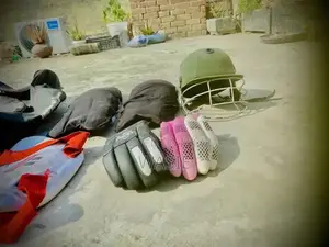 Photo - Cricket pads , gloves ,bag,thigh pad ,guard and helmet