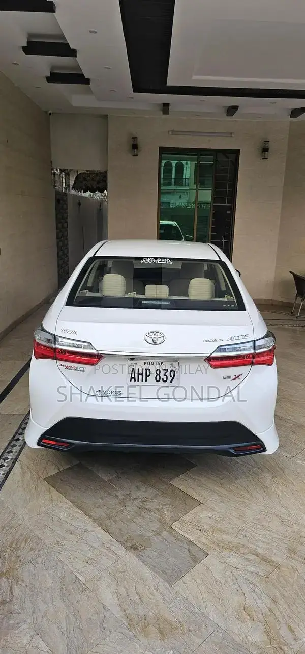 Good Condition Car with Multiple Door Options