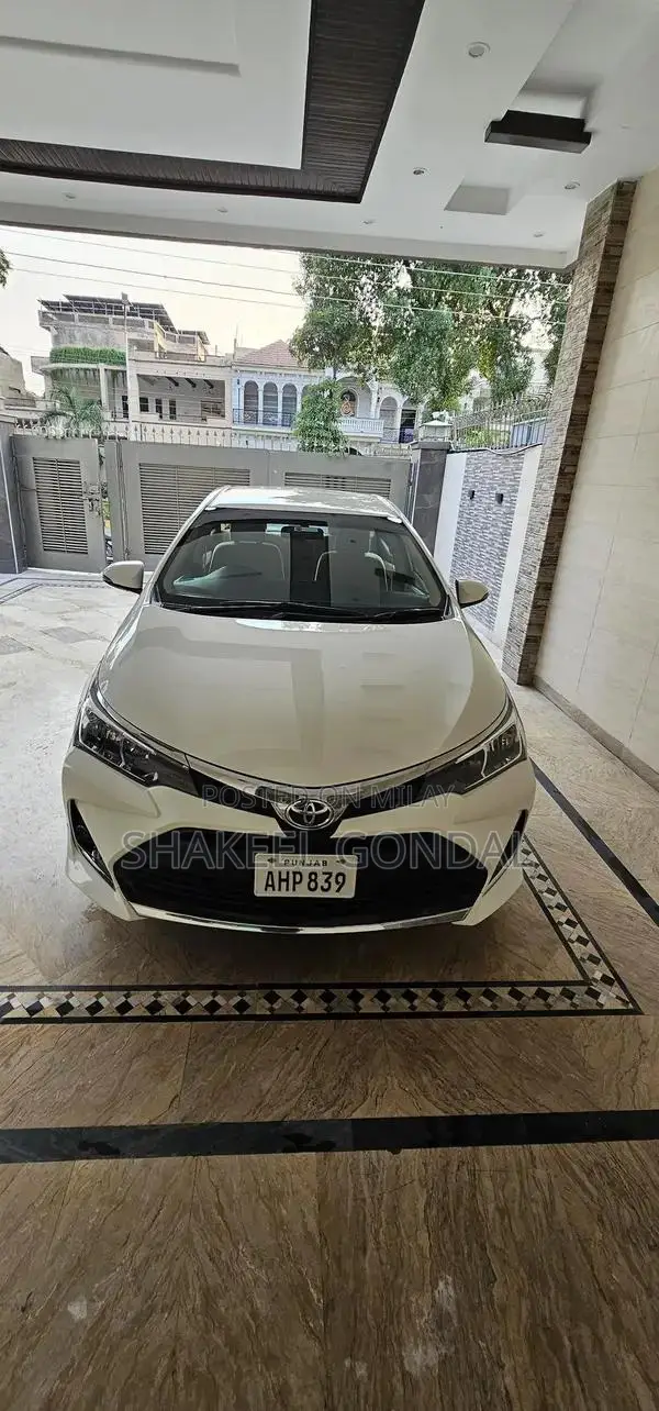 Good Condition Car with Multiple Door Options