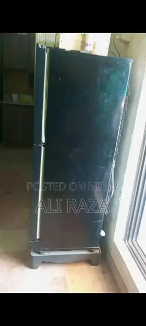 PEL Medium Size Refrigerator - Excellent Condition