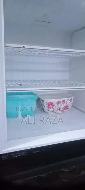 PEL Medium Size Refrigerator - Excellent Condition