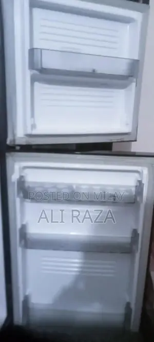 PEL Medium Size Refrigerator - Excellent Condition