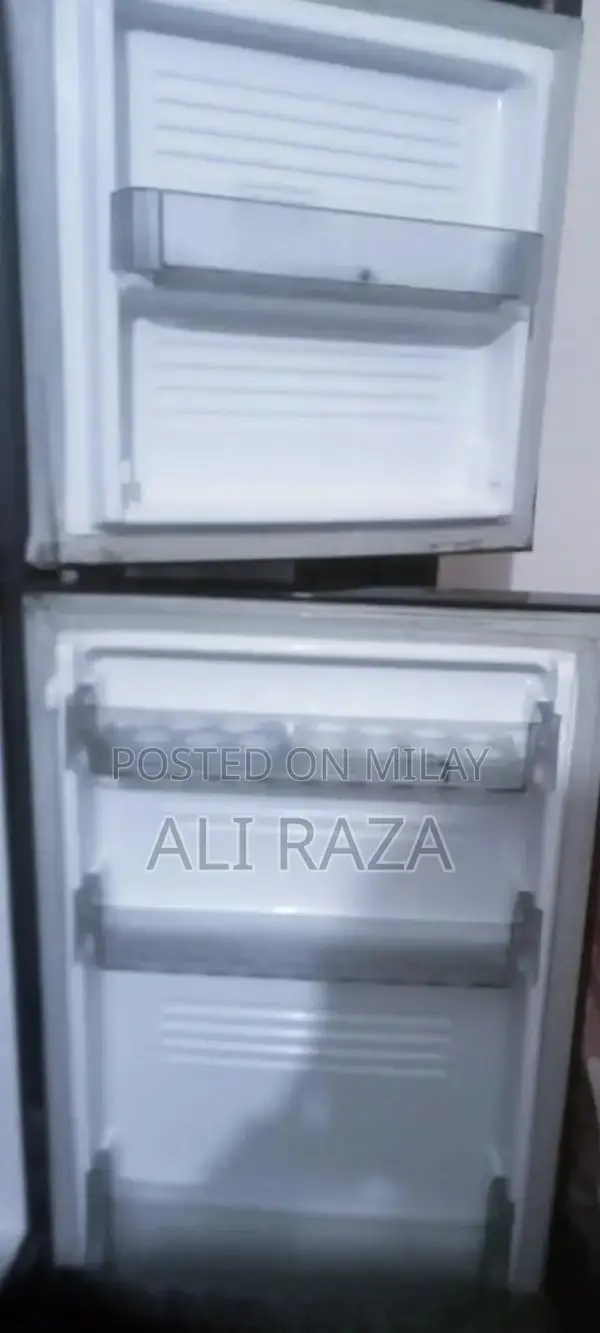 PEL Medium Size Refrigerator - Excellent Condition