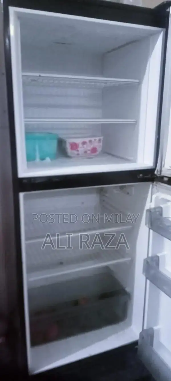 PEL Medium Size Refrigerator - Excellent Condition