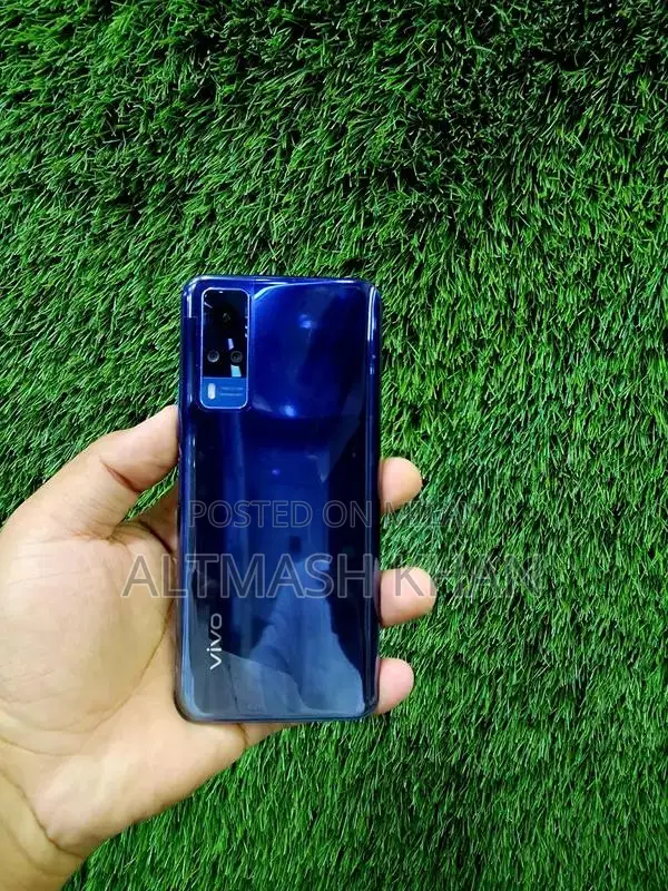 Mid-Range Smartphone with 8GB RAM and 128GB Storage