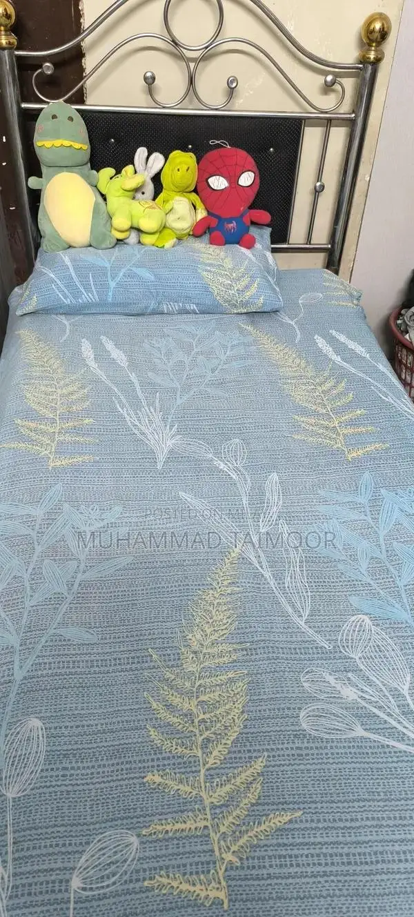 Classic Single Iron Bed Frame - Elegant and Sturdy Design