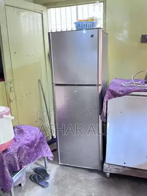 Photo - Large Pel Refrigerator in Excellent Condition