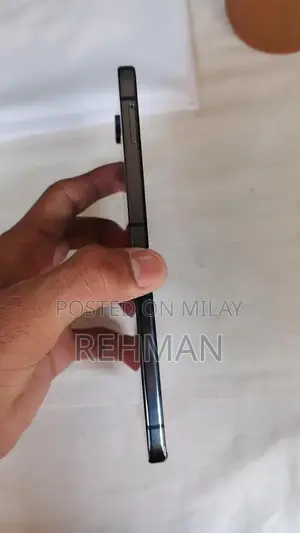 Samsung Z Flip 5 Smartphone Flagship Foldable Device