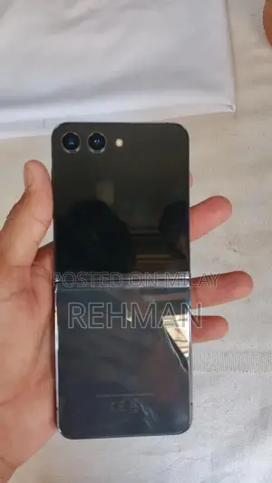 Samsung Z Flip 5 Smartphone Flagship Foldable Device