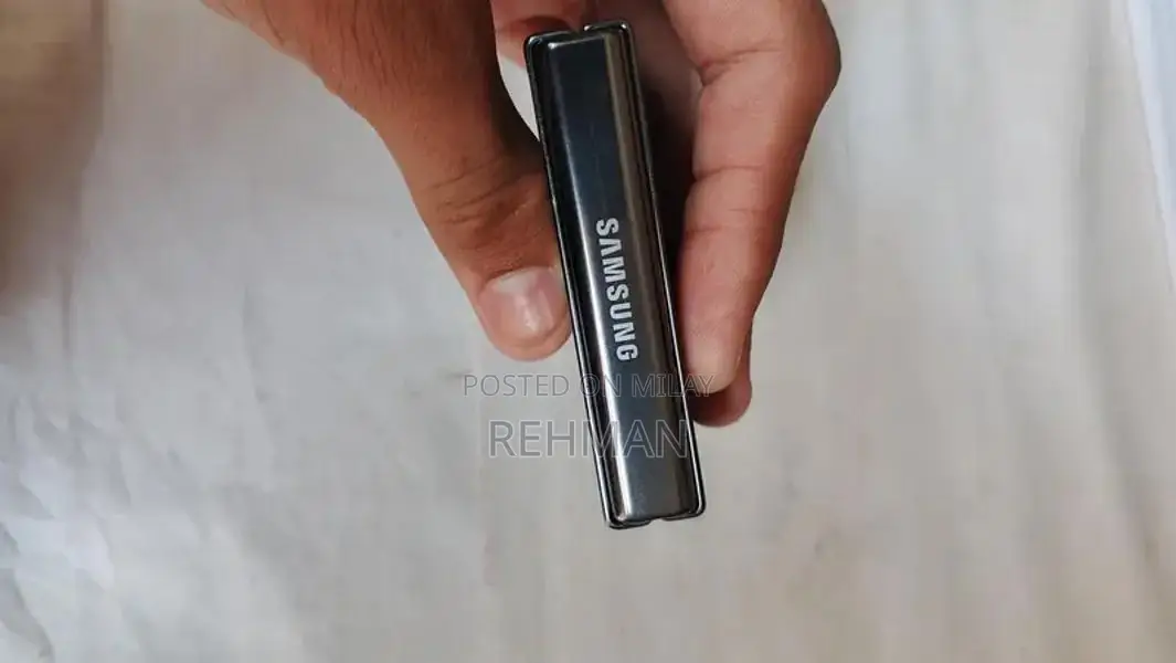 Samsung Z Flip 5 Smartphone Flagship Foldable Device