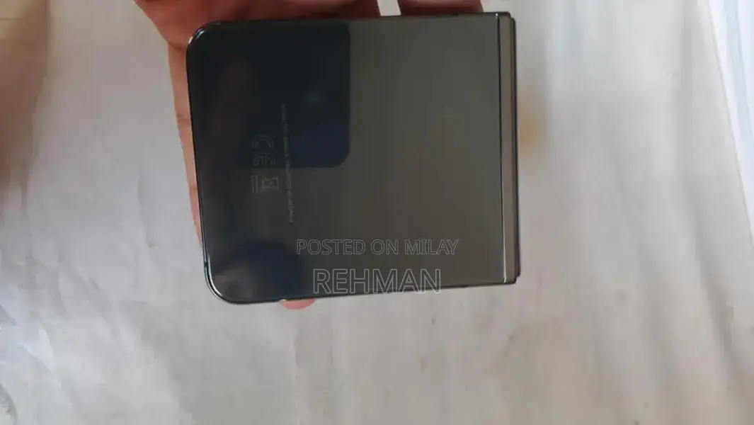 Samsung Z Flip 5 Smartphone Flagship Foldable Device